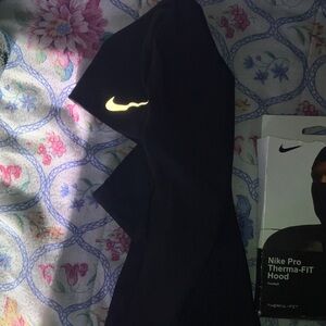 Nike Ski Mask:
Color : Black with Reflective Nike logo
Size : OSFS
Never worn